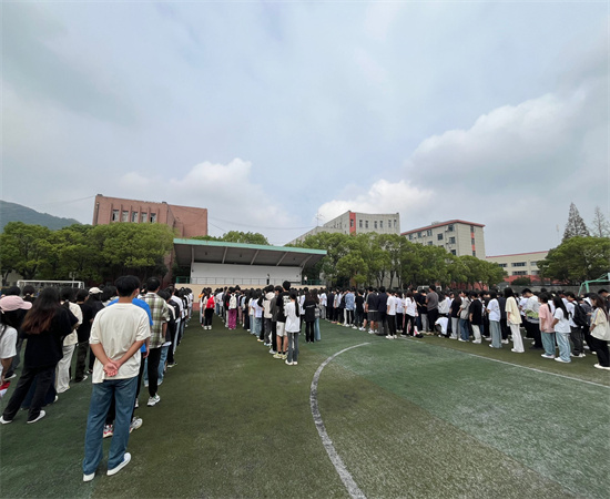 七十五載逢盛世，同心共筑譜華章-記交校學子的“國慶時刻”