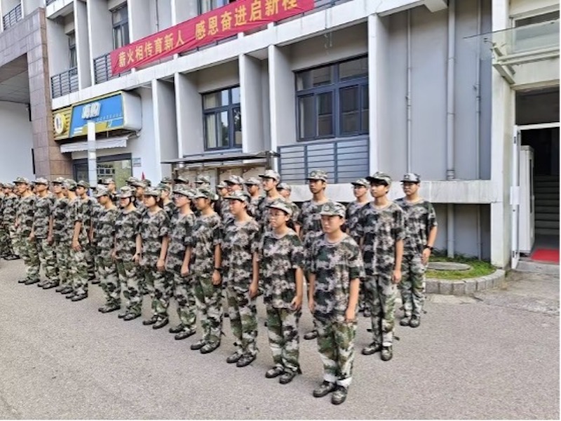 迷彩淬意志  船舶啟新程