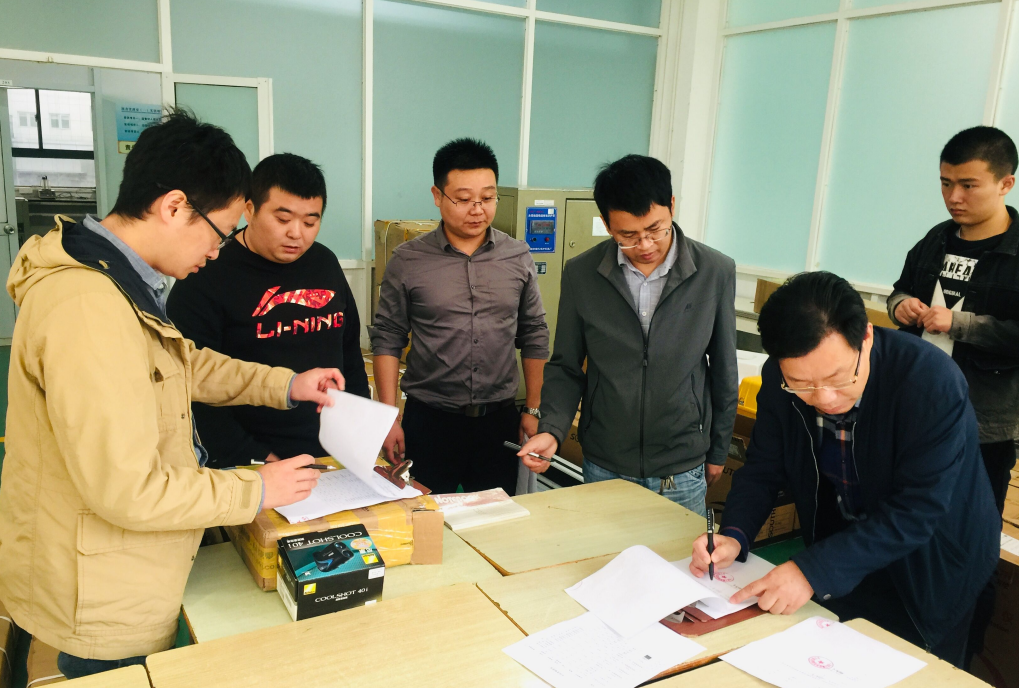 資產(chǎn)管理處對學校道路橋梁健康檢測（工程測量）實訓室項目驗收